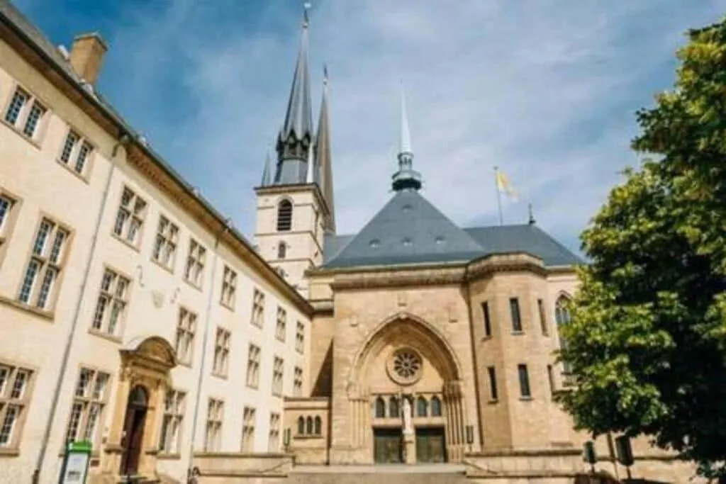 Apartment Modern Two Bedrooms In City Center With A Private Parking Luxembourg Luxembourg